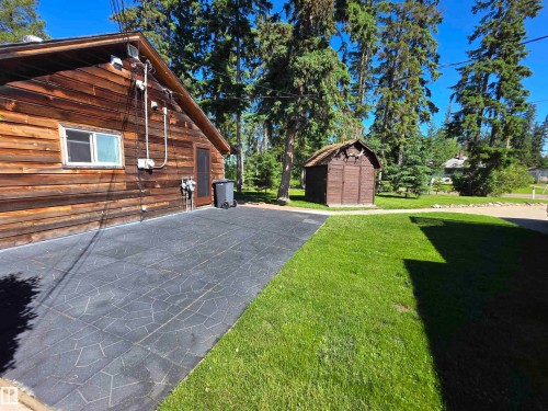 4929 53 Street, Entwistle, AB - Outdoor