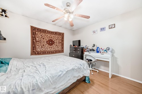 45 Oatway Drive, Stony Plain, AB - Indoor Photo Showing Bedroom