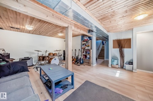 45 Oatway Drive, Stony Plain, AB - Indoor Photo Showing Other Room