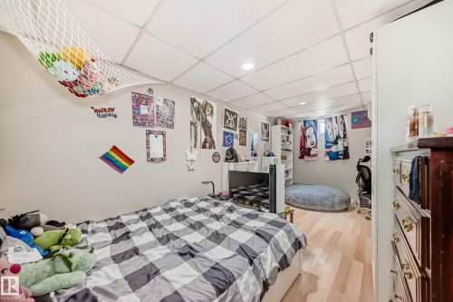 45 Oatway Drive, Stony Plain, AB - Indoor Photo Showing Bedroom