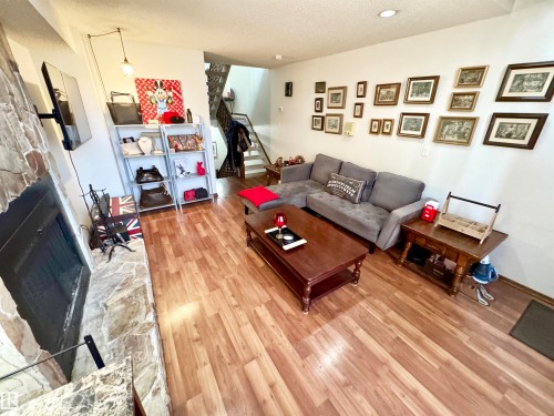 10346A 121 Street, Edmonton, AB - Indoor Photo Showing Living Room