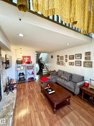 10346A 121 Street, Edmonton, AB - Indoor Photo Showing Living Room