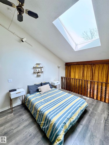 10346A 121 Street, Edmonton, AB - Indoor Photo Showing Bedroom