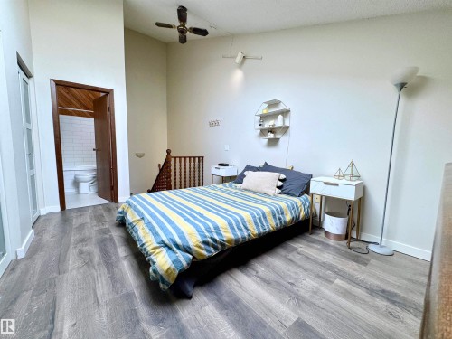 10346A 121 Street, Edmonton, AB - Indoor Photo Showing Bedroom