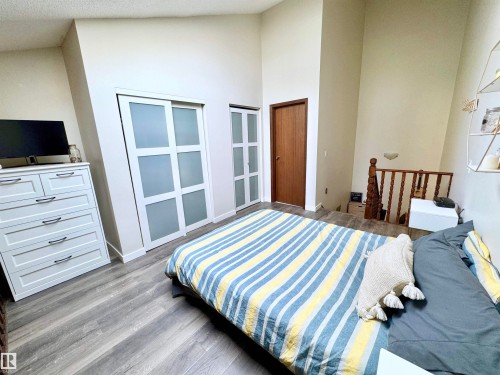 10346A 121 Street, Edmonton, AB - Indoor Photo Showing Bedroom