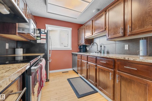 1127 36 Street, Edmonton, AB - Indoor Photo Showing Kitchen