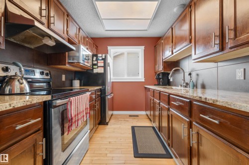 1127 36 Street, Edmonton, AB - Indoor Photo Showing Kitchen