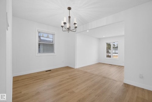 712 Knottwood Road, Edmonton, AB - Indoor Photo Showing Other Room