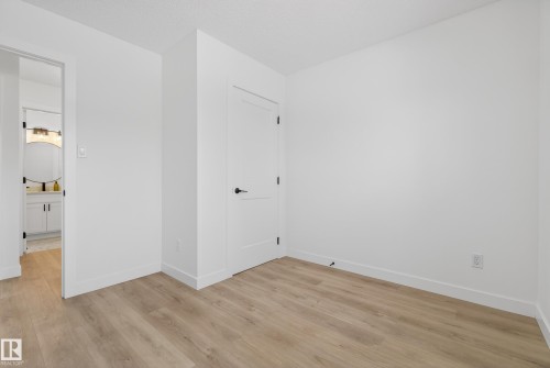 712 Knottwood Road, Edmonton, AB - Indoor Photo Showing Other Room