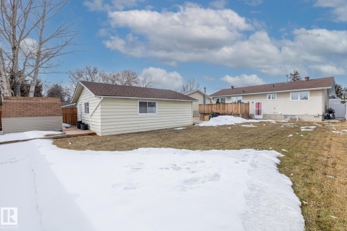 8715 43 Avenue, Edmonton, AB - Outdoor