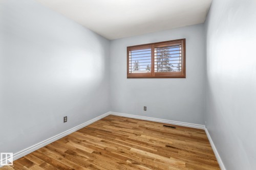 8715 43 Avenue, Edmonton, AB - Indoor Photo Showing Other Room