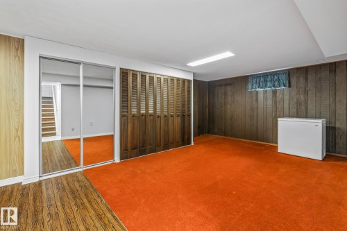 8715 43 Avenue, Edmonton, AB - Indoor