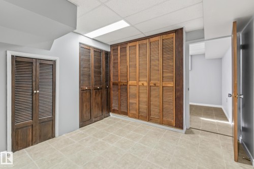8715 43 Avenue, Edmonton, AB - Indoor Photo Showing Other Room