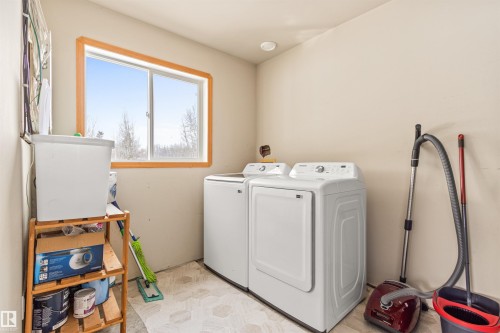 49132 Range Road 70, Rural Brazeau County, AB - Indoor Photo Showing Laundry Room