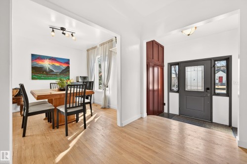 6807 112A Street, Edmonton, AB - Indoor
