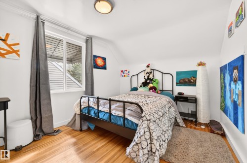 6807 112A Street, Edmonton, AB - Indoor Photo Showing Bedroom