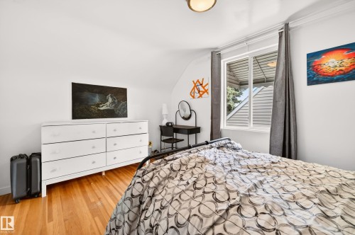 6807 112A Street, Edmonton, AB - Indoor Photo Showing Bedroom