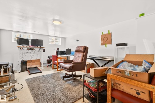 6807 112A Street, Edmonton, AB - Indoor