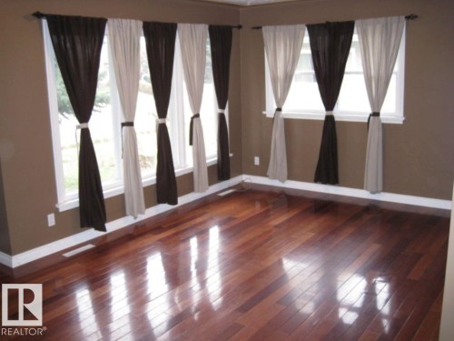 12720 135 Avenue, Edmonton, AB - Indoor Photo Showing Other Room