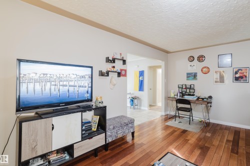 12720 135 Avenue, Edmonton, AB - Indoor Photo Showing Other Room