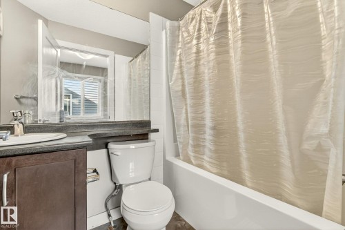 4131 30 Street, Edmonton, AB - Indoor Photo Showing Bathroom