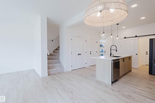 8253 Kiriak Loop, Edmonton, AB - Indoor Photo Showing Kitchen