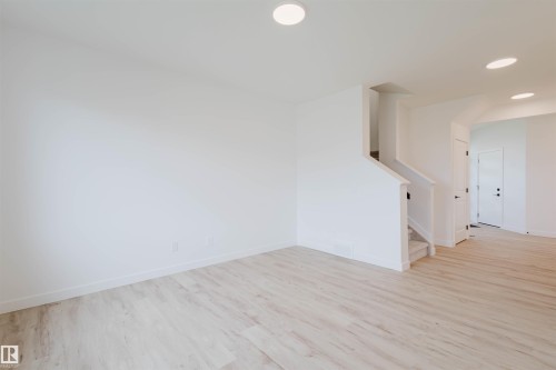 42 Chartres Close, St. Albert, AB - Indoor Photo Showing Other Room