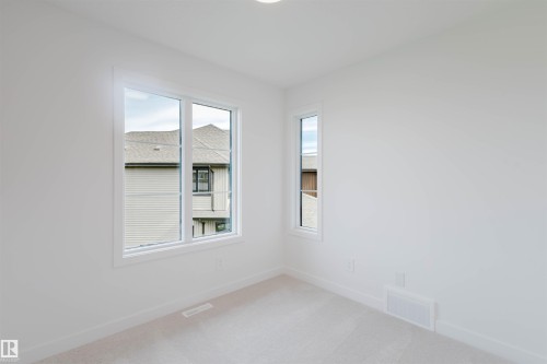 42 Chartres Close, St. Albert, AB - Indoor Photo Showing Other Room