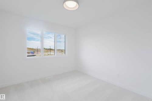 42 Chartres Close, St. Albert, AB - Indoor Photo Showing Other Room