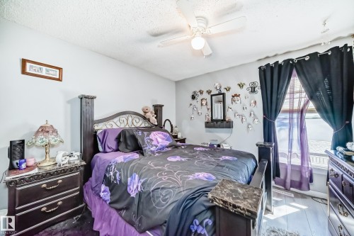 582 Abbottsfield Road, Edmonton, AB - Indoor Photo Showing Bedroom