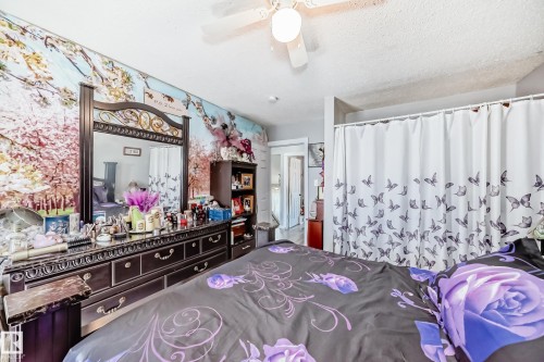 582 Abbottsfield Road, Edmonton, AB - Indoor