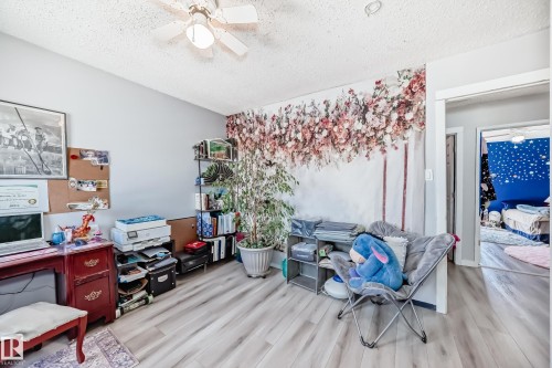 582 Abbottsfield Road, Edmonton, AB - Indoor Photo Showing Other Room