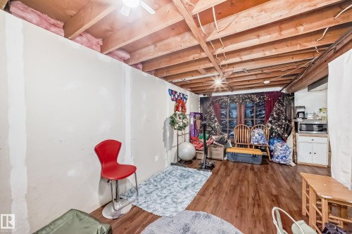 582 Abbottsfield Road, Edmonton, AB - Indoor