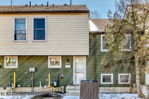 582 Abbottsfield Road, Edmonton, AB - Outdoor