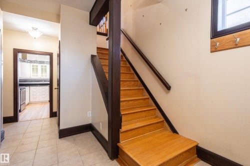 10918 81 Avenue, Edmonton, AB - Indoor Photo Showing Other Room