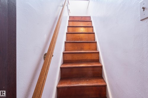 10918 81 Avenue, Edmonton, AB - Indoor Photo Showing Other Room