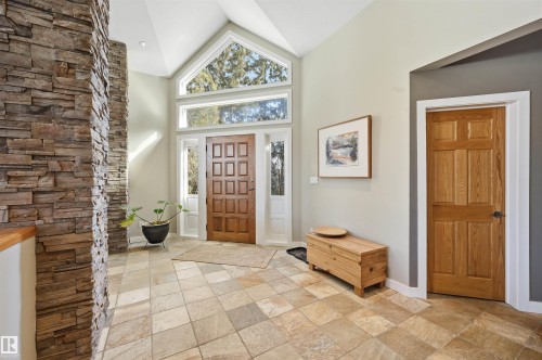15625 Whitemud Road, Edmonton, AB - Indoor Photo Showing Living Room