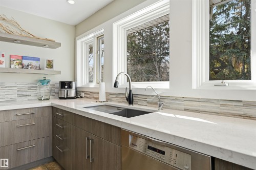 15625 Whitemud Road, Edmonton, AB - Indoor Photo Showing Dining Room