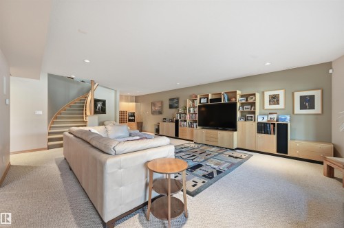 15625 Whitemud Road, Edmonton, AB - Indoor Photo Showing Other Room