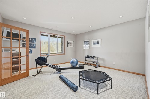 15625 Whitemud Road, Edmonton, AB - Indoor Photo Showing Bedroom