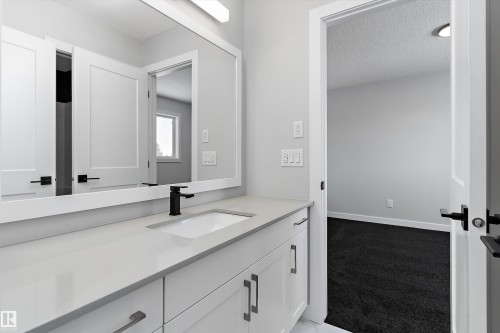 36 Maple Crescent, Gibbons, AB - Indoor Photo Showing Bathroom