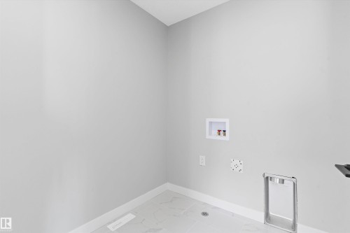 72 Maple Crescent, Gibbons, AB - Indoor Photo Showing Other Room