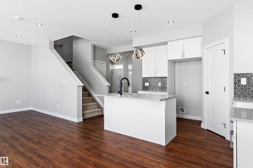 72 Maple Crescent, Gibbons, AB - Indoor Photo Showing Kitchen With Upgraded Kitchen