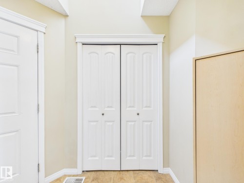 9073 Scott Crescent, Edmonton, AB - Indoor Photo Showing Other Room