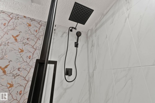 15117 Miller Boulevard, Edmonton, AB - Indoor Photo Showing Other Room