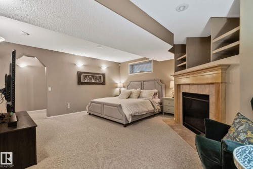 15117 Miller Boulevard, Edmonton, AB - Indoor With Fireplace
