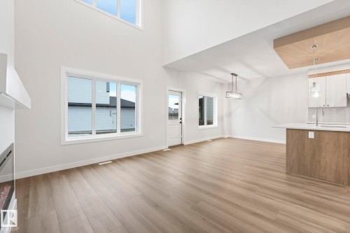 14 Dalquist Bay, Leduc, AB - Indoor Photo Showing Kitchen
