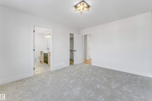22932 80 Avenue, Edmonton, AB - Indoor Photo Showing Other Room
