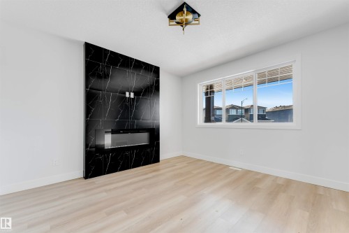 22932 80 Avenue, Edmonton, AB - Indoor