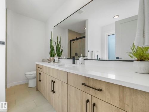 201 Starling, Fort Saskatchewan, AB - Indoor Photo Showing Bathroom